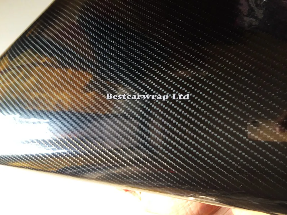 Enveloppe de vinyle en fibre de carbone brillante 6D très brillante comme du vrai carbone avec bulle d'air sans bulle d'air pour moteur d'ordinateur portable Wrap de voiture Taille: 1,52 * 20M / Roll