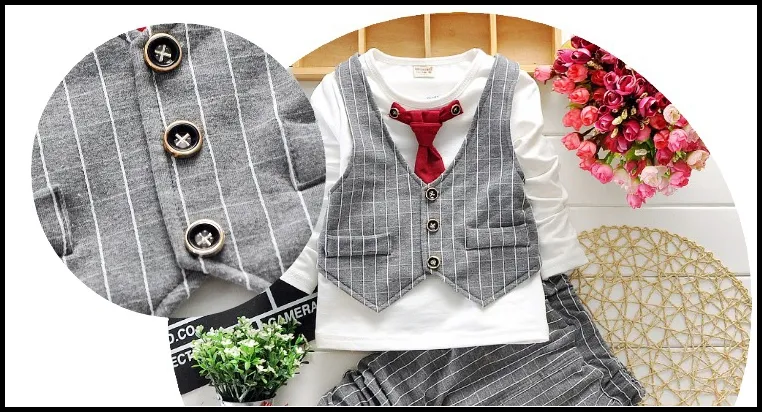 2015 Hot Boys Gentleman Set 2-7y Children's Autumn Passar Kläder Outfits T-shirt + Byxor + Plaid Vest + Slips Gratis frakt MOQ: SVS0490