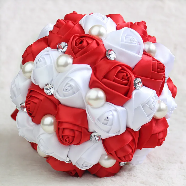 2017 Hide Powder Wedding Bridal Bouquets with Handmade Pearls Rhinestone Flowers Wedding Supplies Pink Rose Bride Holding Broo5879403