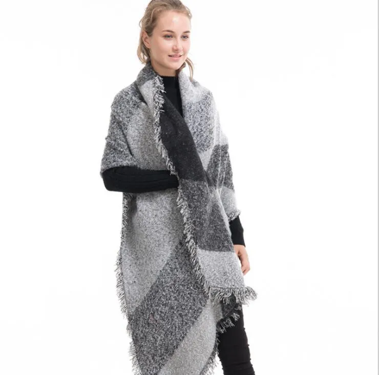 Kvinnors sjalar Vinter Varm Scarf Soft Fashion Tjocken Plaid Wraps Wool Cashmere Capes Kläder för Kvinnor G1190