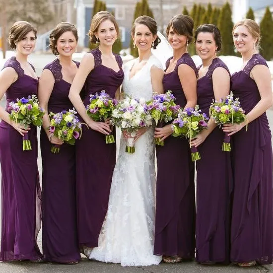 2017 Élégant Aubergine Pourpre En Mousseline De Soie Robes De Demoiselle D'honneur Longue Scoop Dentelle Épaule Gaine Demoiselle D'honneur Robe D'invité De Mariage Personnalisé EN11086