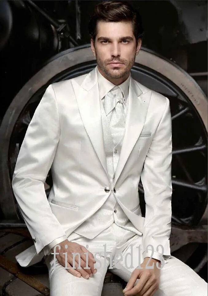 Nyanlända One Button White Groom Tuxedos Peak Lapel Groomsmen Bästa Man Bröllop Prom Middagsdukar (Jacka + Byxor + Vest + Tie) G3996