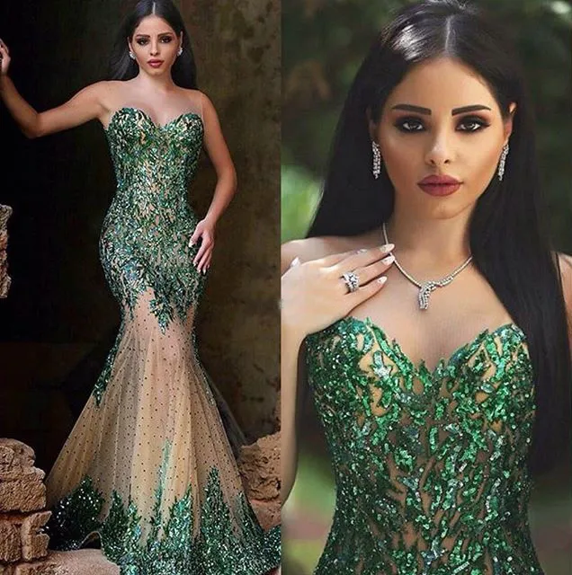 Hot Sexy Escuro Esmeralda Verde Lantejoulas Sereia Vestidos de Noite Querida Com Zíper de Volta Frisada Champanhe Trem Capela Árabe Vestidos de Baile