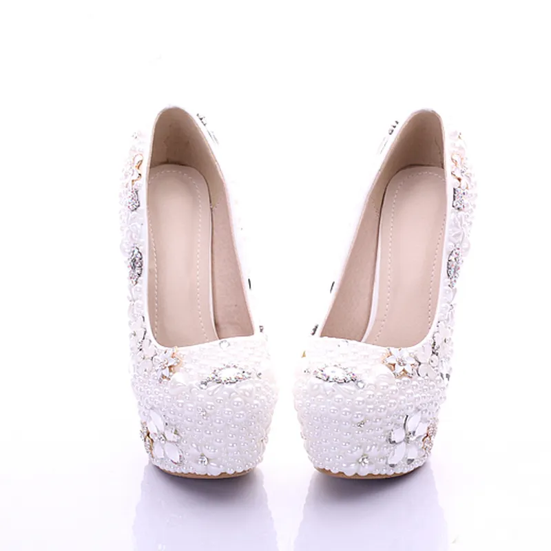 Plus size nupcial sapatos brancos sapatos de mulheres à venda moda luxuosas pérolas cristais de casamento festa de salto alto sapatos de salto alto