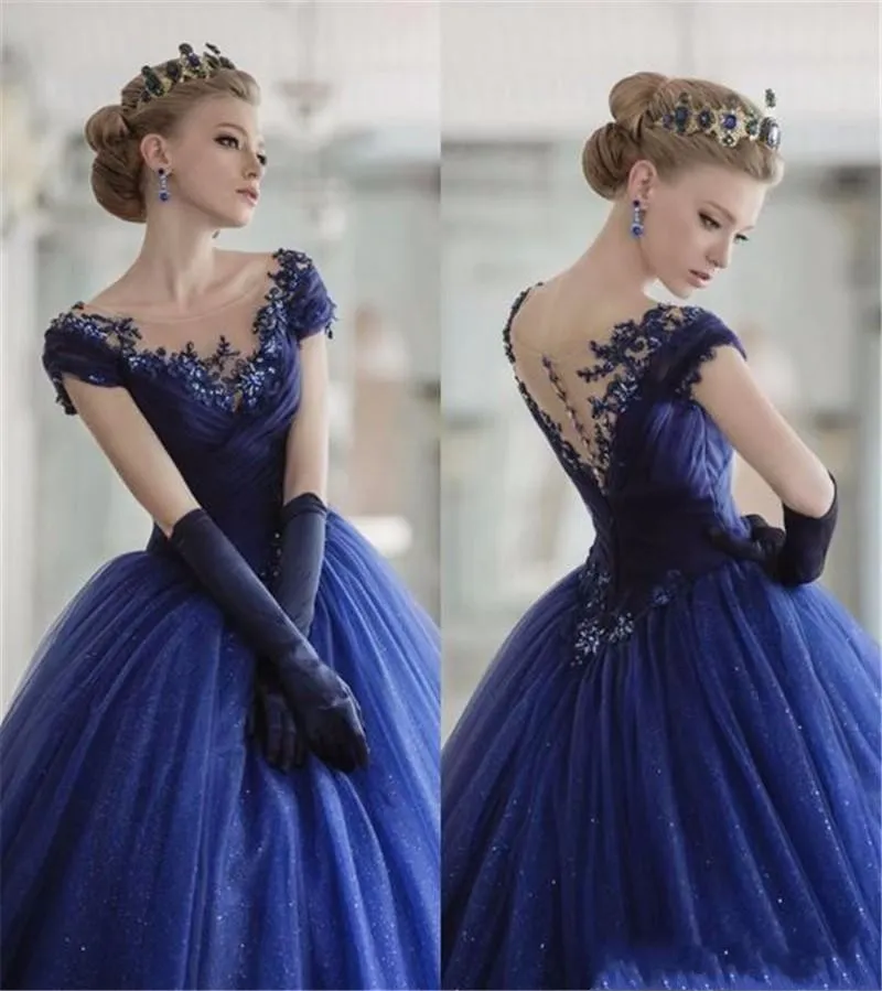 New Vintage Ball Gown Quinceanera Dresses Scoop Neck Cap Sleeves Lace Appliques Tulle Navy Blue Long Sweet 16 Party Long Prom Evening Gowns
