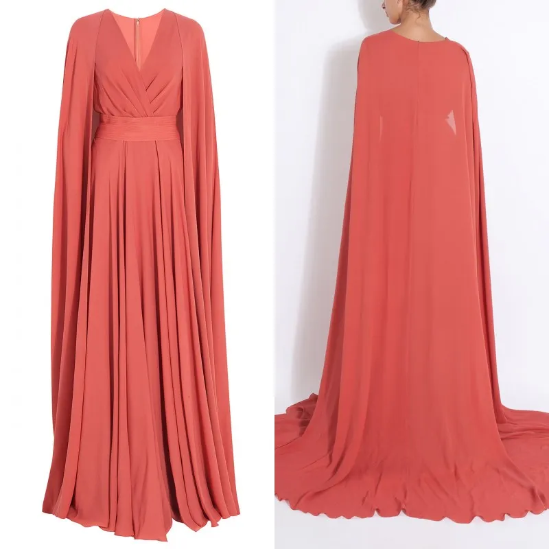 Spring Modest Muslim Lång Klänning Coral Chiffon Aftonklänningar En Linje Suplice V Neck Prom Kappor med Cape Sweep Train Custom Made