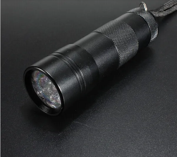 無料DHL、395-400nm紫外線紫外線ミニポータブル12 LED UV懐中電灯トーチスコーピオン検出器ファインダーブラックライト（UV-12）