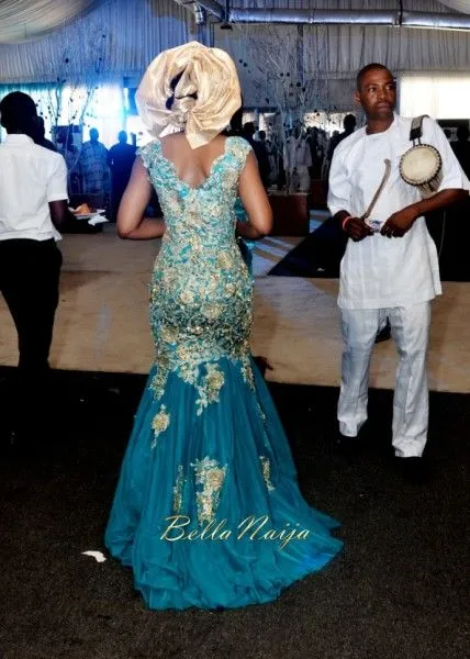 Robes de mariée traditionnelles africaines bleu Turquoise col en v or Appliques Tulle balayage Train Nigeria robes de mariée robe robe