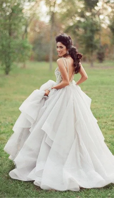 2019Sexy Wedding Dresses With Veil Strapless Forest Backless Sexy