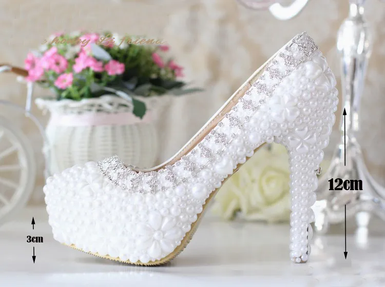 豪華な純粋な白真珠の結婚式の靴3インチ快適な丸いつま先のトウズリップのブライダルドレスシューズバラantineギフトパーティープロムの靴