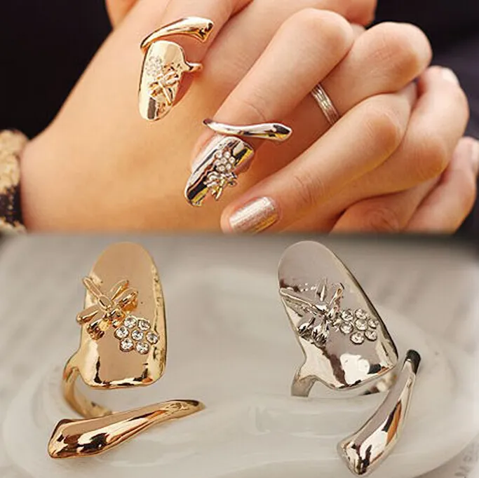 Mode Personlig Dragonfly Sparkling Rhinestone Flower Nail Finger Ring Nail Ring Guld Silver Finger Nail Ringar 2 Färger Drop Shipping