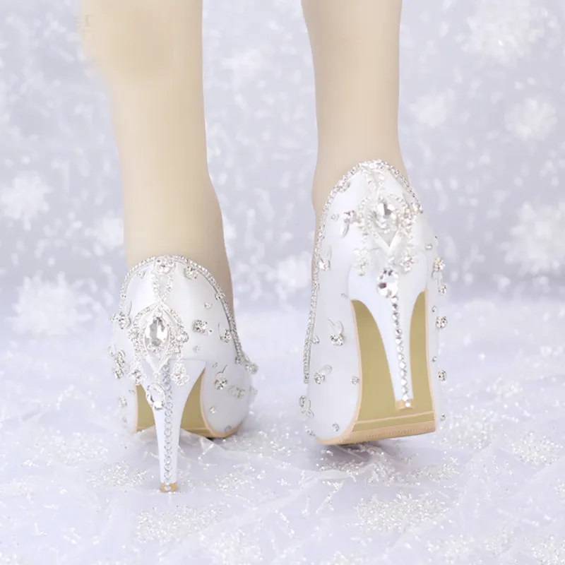 Kristal Düğün Ayakkabı Beyaz Saten Renk Ziyafet Pageant Elbise Ayakkabı Yuvarlak Ayak Platformları Kadın Ayakkabı Sevgililer Parti Pompaları