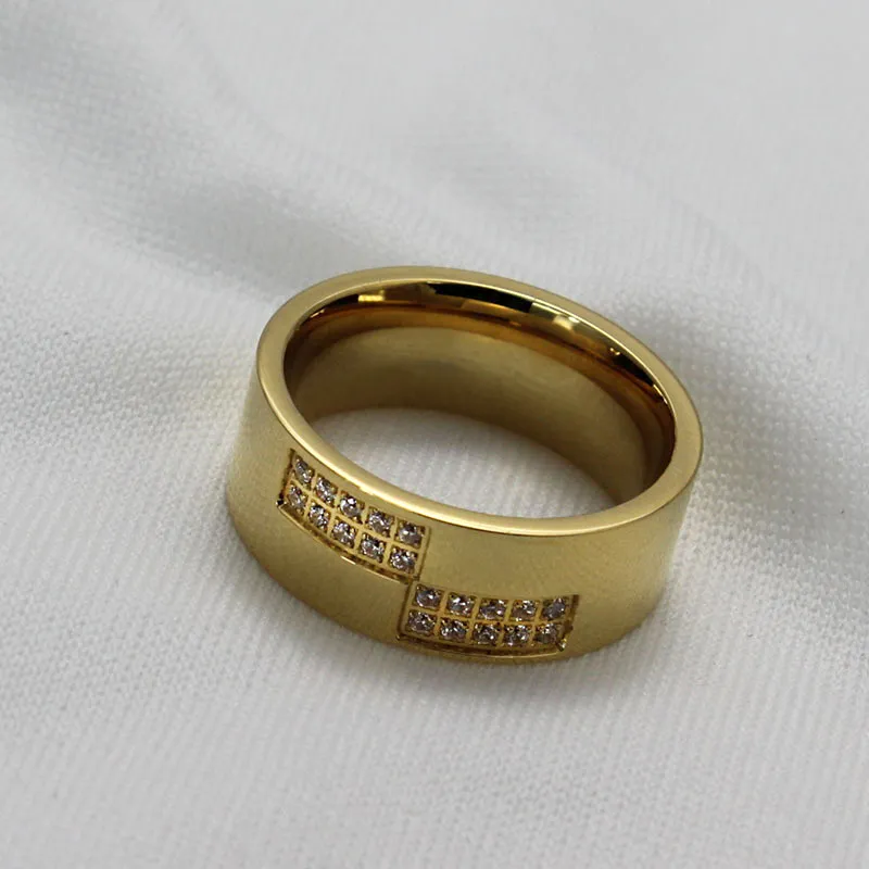 Titan stål smycken kubik zirkonium av män ringar mode finger ring guld 8mm storlek 7-13