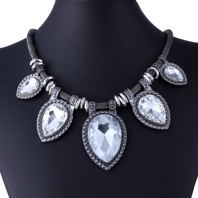 Przesadzona biżuteria w stylu vintage dla kobiet Naszyjnik Srebrny Oświadczenie Naszyjniki Wisiorek Choker XL5157