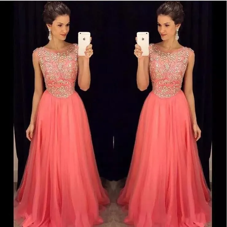 2021 Luxurious Coral Bridesmaid Dresses Bling Prom Dresses A Line Scoop with Beading and Rhinestones Zipper Back Long Dresses Evening Wear