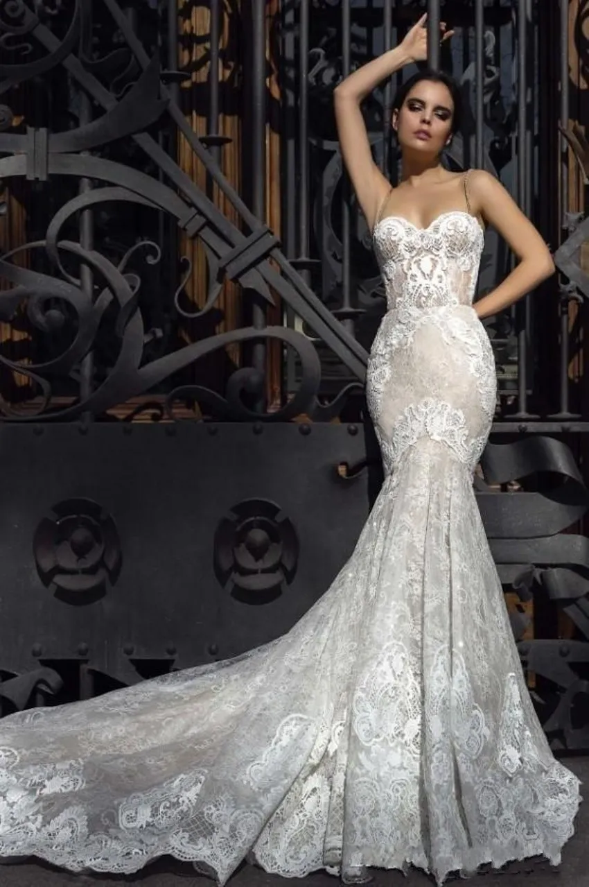 2020 Cristal Conception Sirène Robes De Mariée Chérie Ajustée Dentelle Appliques Robe De Soirée Arabe Sexy Robes De Mariée avec Tribunal Train 380