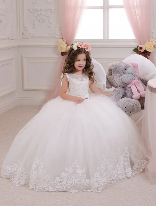 2018 Biała Urocza Księżniczka Flower Girl's Dress Sheer Crew Neck Zroszony Koronkowe Aplikacje Suknia Balowa Długie Sukienki Weselne Dla Dzieci