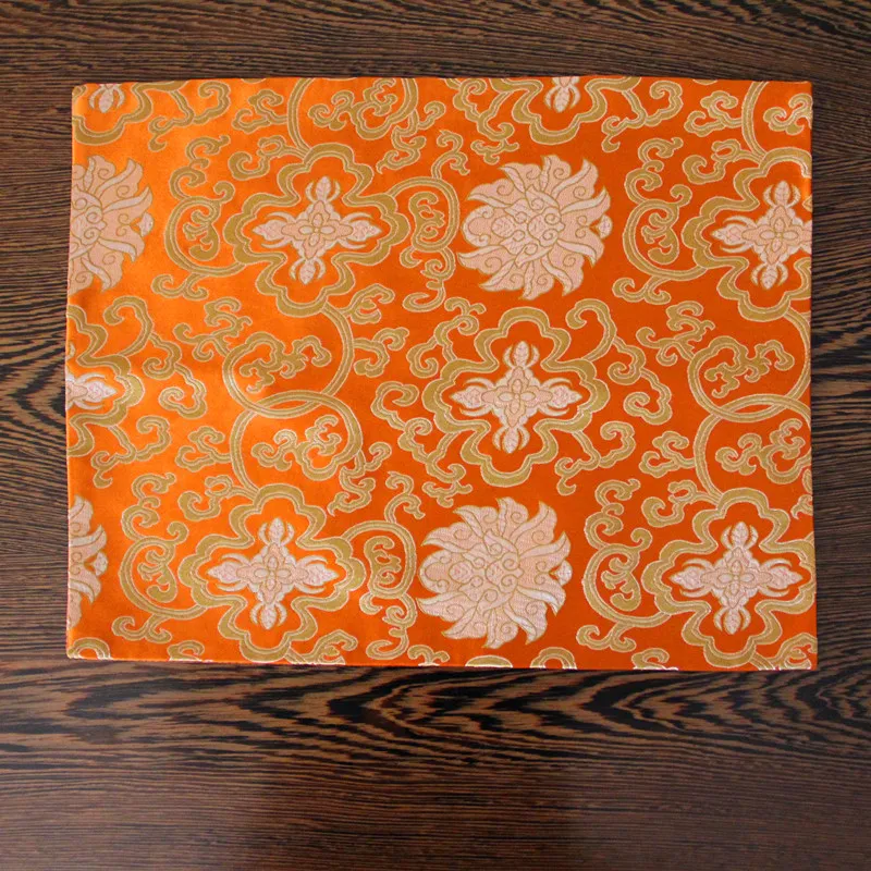 Lüks Çiçek Yemeği Ipek Kumaş Placemats Yemek Masası Mat Büyük Dikdörtgen Yüksek Kaliteli Damask Yalıtım Ped 40x32 cm