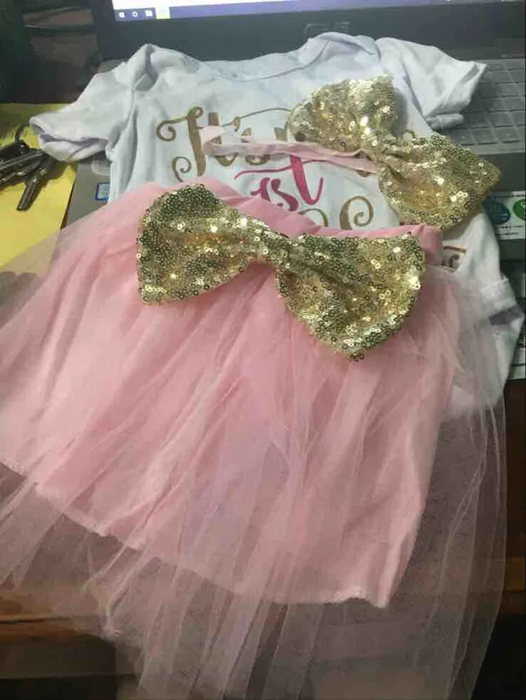 Baby tjejer kläder sommar sequin bow tutu klänning det är min första födelsedag romer + huvudband + tutu kjol baby flicka kläder set födelsedaggåva