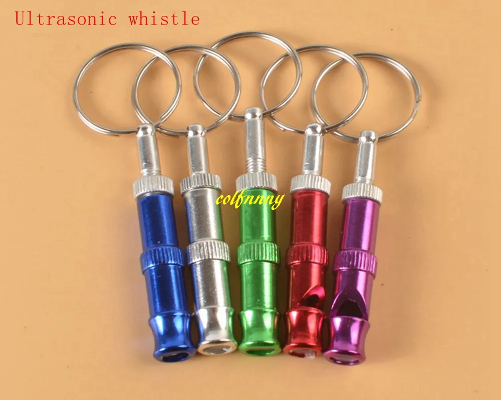 100st / mycket snabb frakt färgglada husdjursutbildning whistle justerbar ultraljudshund whistle sound keychain 5cm longth