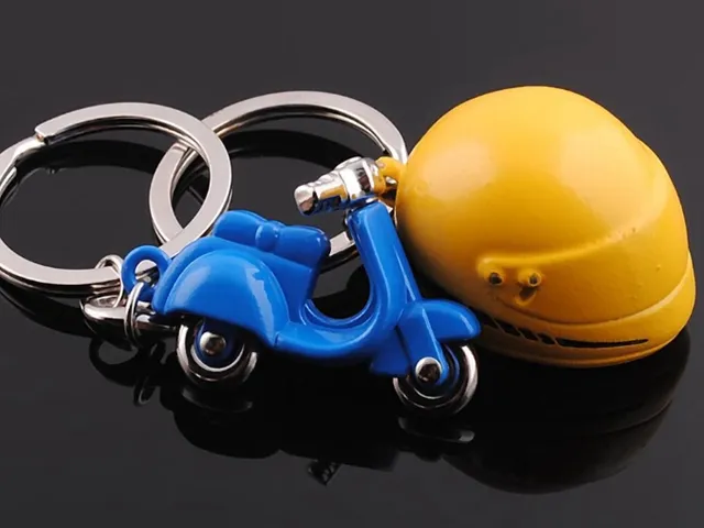 Cute Zinc Alloy Mini Scooter Model Keychain Metal Motor Keyrings key ring