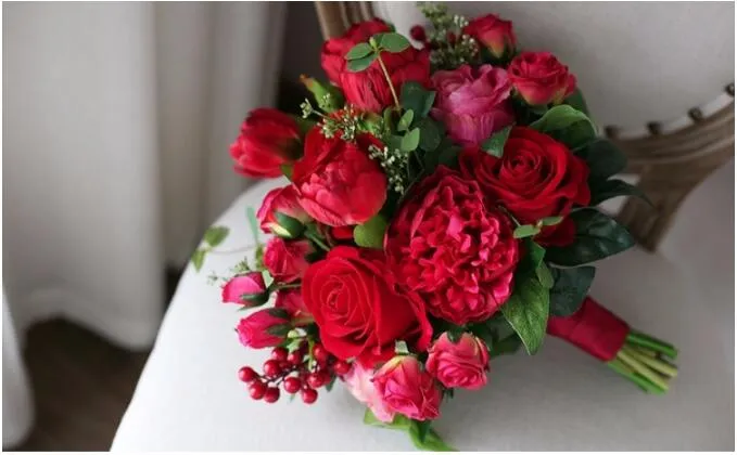 Buquê de flores artificiais de casamento estilo ocidental, buquê de rosas vermelhas, peônia, tulipa, buquê de casamento para noivas, dama de honra, broche Bouque4528875