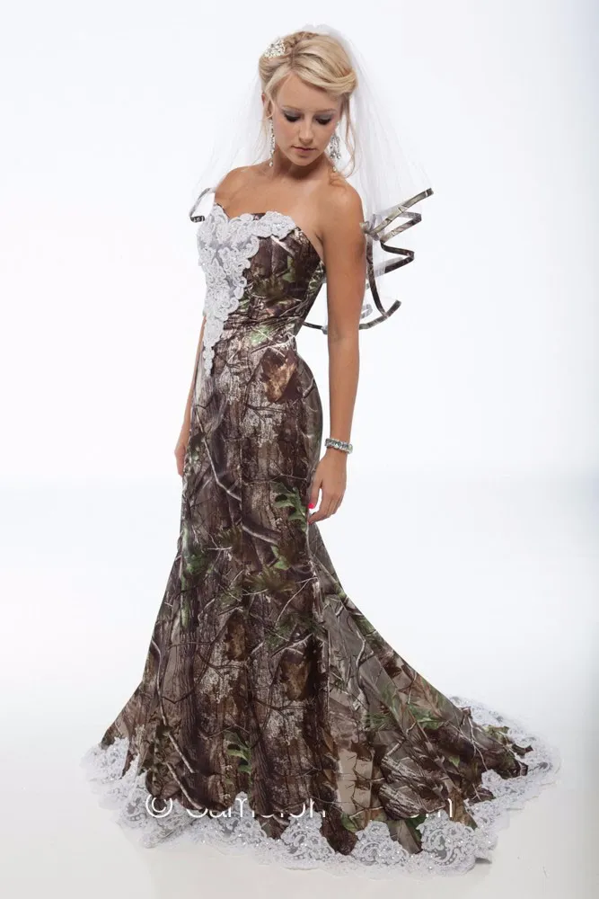 2015 Camo Wedding Dresses Plus Veils Vintage Sweetheart Lace Mermaid Camo Bridal Glowns Rygglöst Sweep Train Camouflage Wedding Gow1355101