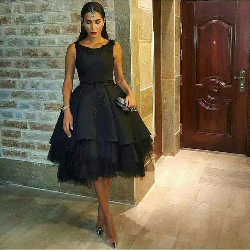 Classic Arabic Black Prom Dresses Beaded Satin Tulle Petticoat Prom Ball Gowns Knee Length Hollow Back Sexy Party Dresses Evening Wear