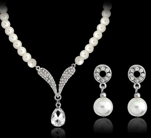 Bruidsmeisje Sieraden Set voor Bruiloft Kristal Strass Traanvormige Mode-sieraden Parelketting hangers Oorbel Partij Sieraden Sets