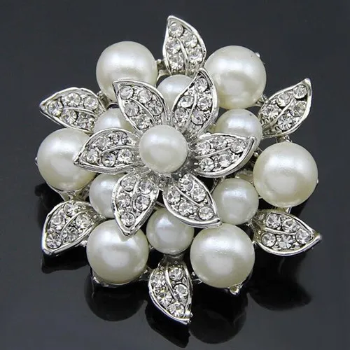 Amazing Flower Vintage Silver Brooch Faux Pearl And Austria Crystal Leaf Flower Lady Costume Jewelry Pin Bridal Bouquet Buckle Pin