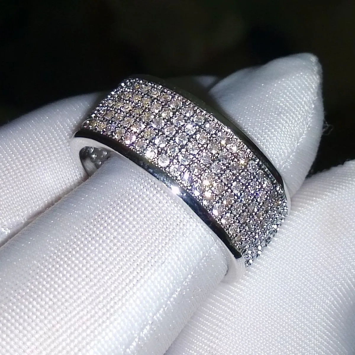 jóias Diamonique simulado diamante branco topázio completo 10KT Ouro Branco Cheio de Diamante CZ mulheres casamento banda Anel de Dedo gift305n