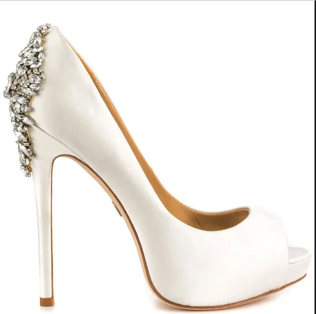 Zapatos de boda nupciales blancos Cuentas de cristal 2016 Nueva venta caliente Accesorios nupciales Zapatos Zapatos de novia Tacones altos de 14 cm Zapatos de talla grande por encargo