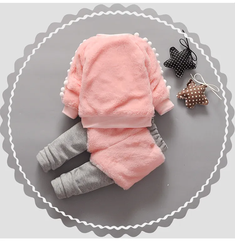 暖かい冬の子供の子供の幼い女の子肥厚ベルベットフェイクファーボウプルオーバーセータートップパントレギング衣類セット4118028