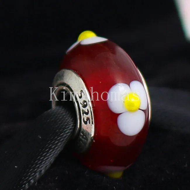 Handgefertigte Lampwork-Charmperle aus 925er-Sterlingsilber, rotes Gänseblümchen aus Muranoglas, passend für europäische Pandora-Schmuckarmbänder