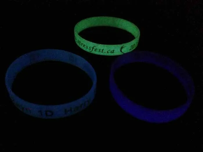 Custom Wristband Glow In The Dark Debossed Color Filled Fluorescent Silicone Bracelet Promotion Gifts