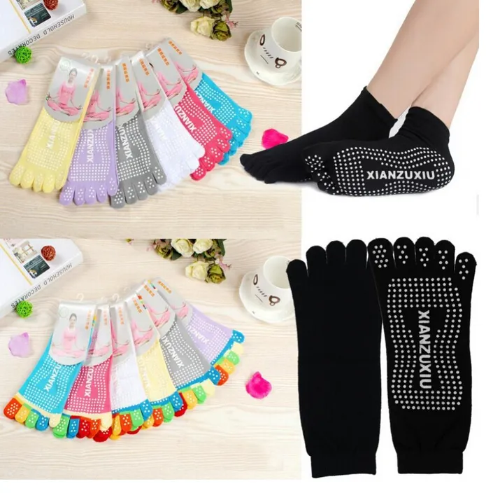 Professional Women Yoga Socks Five Fingers Antiskid Cotton Five Toe Socks Yoga Sports Socks Comfortable Foot Massage Sock 