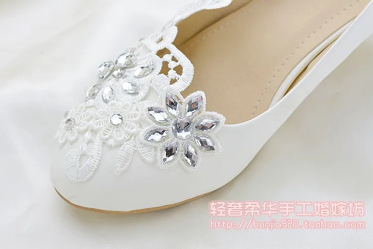 Crystal Lace Blomma Bröllop Skor Bröllop Tillbehör Bröllop Skor Billiga Flat Heel And Low Heel Wedding Shoe Slip Ons Storlek 4-Storlek 9