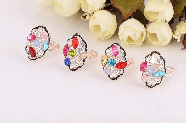 2015 Hot sales fashion woman/girl jewelry Mosaic crystal Super luxury Exaggerated atmospheric flower type ring Mixed style 