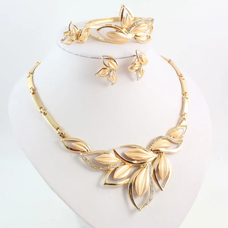 African Jewelry Vintage Jewelry Gold Plated Leaf Shape Necklace Set Fashion Wedding Elegant Costume Jewelry Set