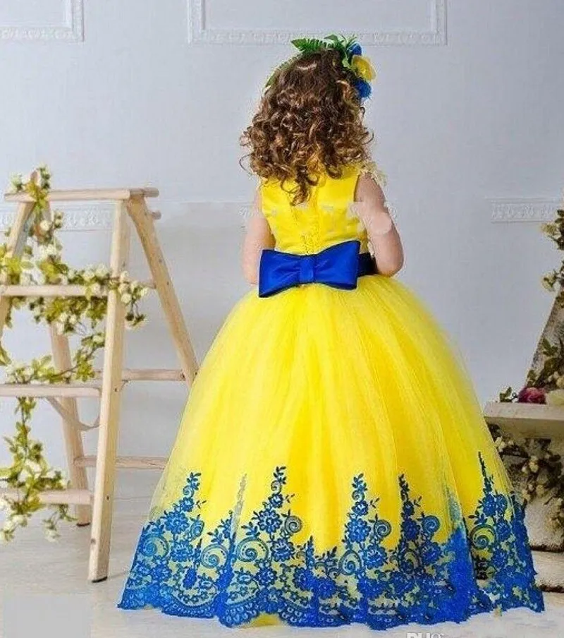 2016 New Yellow Tulle Lace Flower Girl Dresses For Wedding Crew Neck Sleeveless Black Applique Sash Bow Long Girls Pageant Gowns B1962666