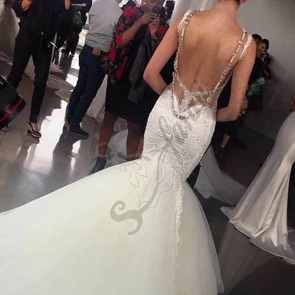 Custom Made 2021 New Arrival Mermaid Backless Crystal Fashion Suknie ślubne Suknia ślubna z wysokiej jakości koronki