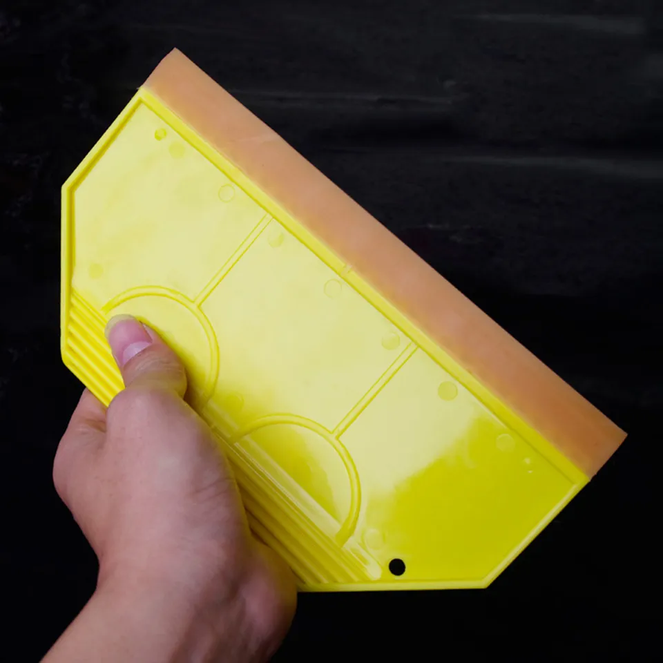 Outils de teinture d'eau de fenêtre de voiture Raclette jaune manipulée avec une lame d'essuie-glace en silicone de grattoir de 21 cm Pour la teinture de grande surface P-79