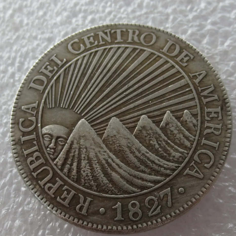 Repubblica Centroamericana 1827 Moneta da 8 reales in argento copia Prezzo di fabbrica economico bella casa Accessori Monete d'argento