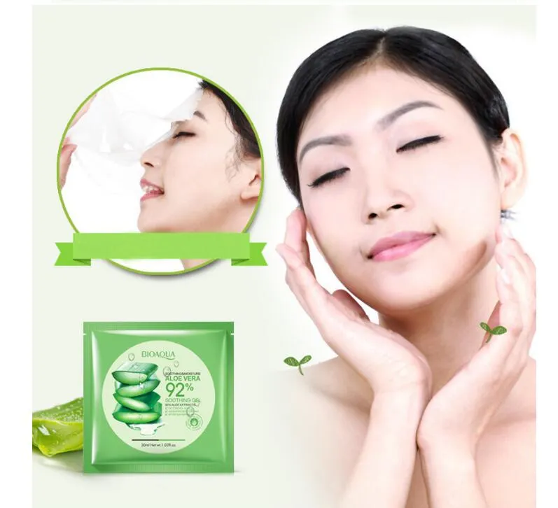 BIOAQUA Maschera il viso in gel di aloe vera naturale Idratante Controllo dell'olio Maschera avvolta Maschera restringere i pori Maschera il viso Cura della pelle cosmetica