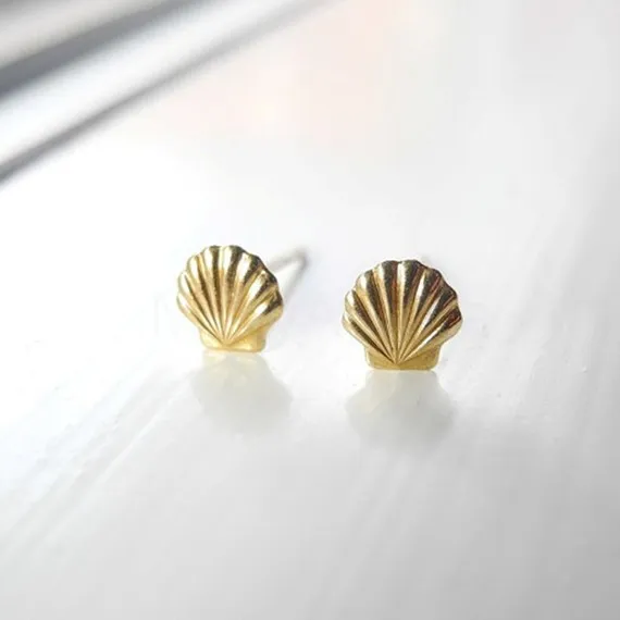 10PAIR الذهب الفضي Silver Clam Shell أقراط Seashell Stud أقراط الشاطئ الأقراط المحارة البحرية أرييل حورية البحر الأزرار المجوهرات المجوهرات