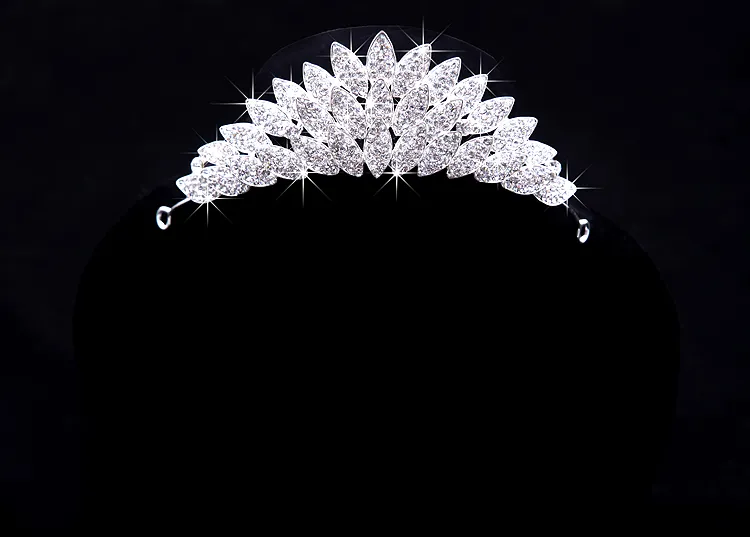 Luxury Beaded Rhinestone Bridal Tiara Halsband Örhängen Smycken 3 sätter bröllopstillbehör till bröllopsafton