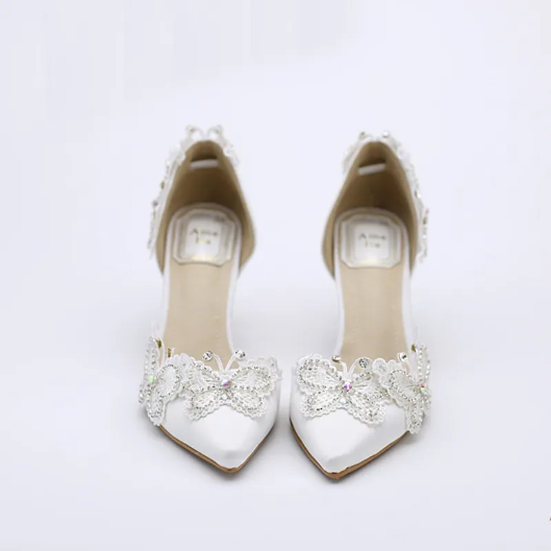 Chaussures de mariée à talon chaton et bout pointu pour femmes, escarpins en Satin blanc, chaussures de fête de mariage avec strass papillon, chaussures pour mère de la mariée