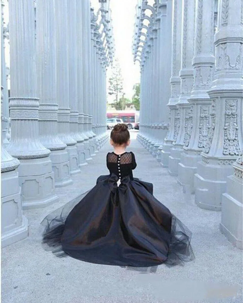 2016 Long Sleeves Little Girls Pageant Dresses Black HIGH LOW Jewel Flower Girl Dresses For Teens Formal Holy Communion Dresses EN9084