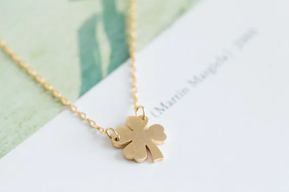 Tiny Four Leaf Clover Pendant Chain Halsband Lucky Clover Halsband Enkla Shamrock -halsband för lycka till födelsedagspresenter smycken7958032