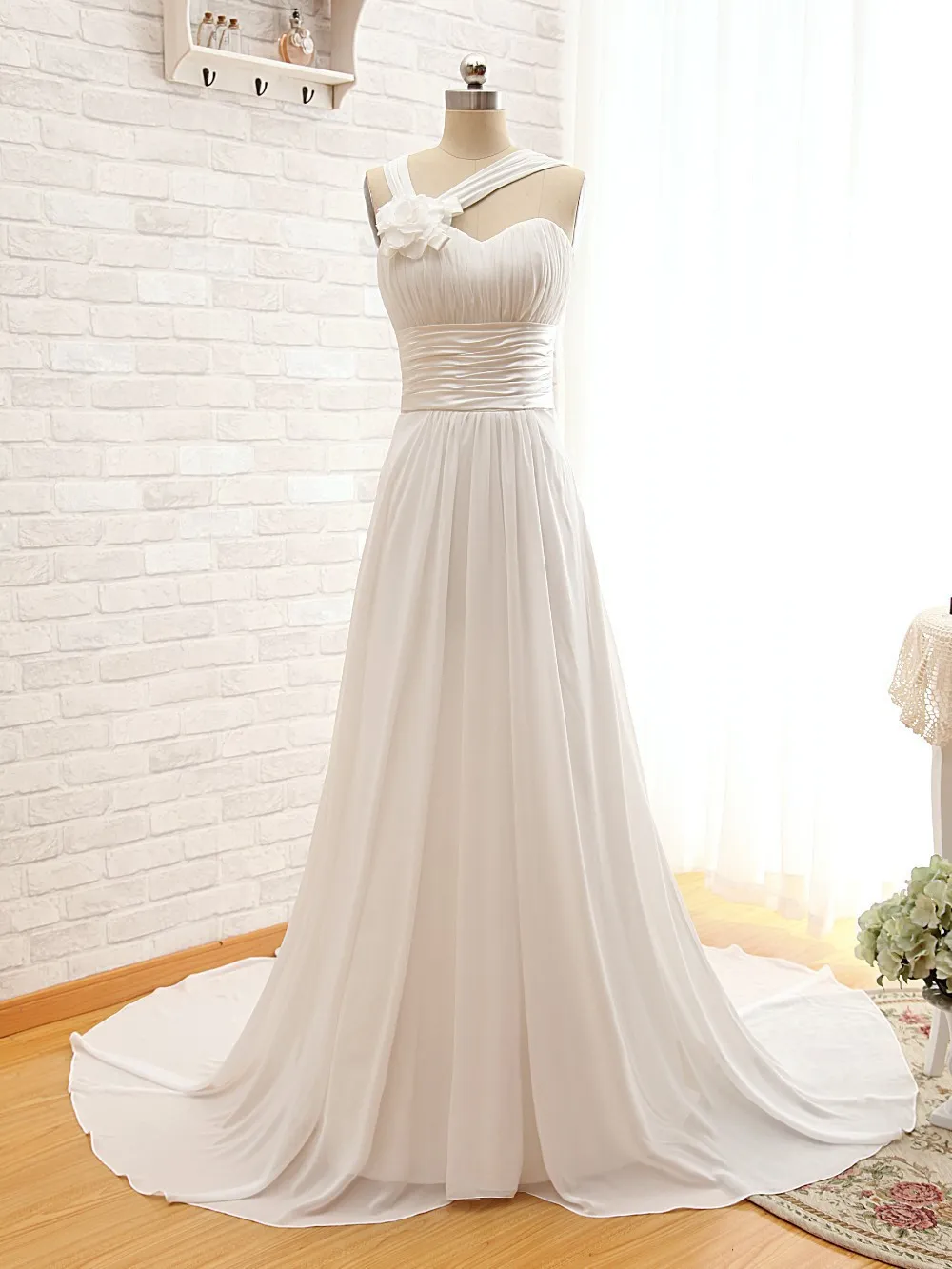 Cheap Customizable Chiffon Wedding Dress Handmade Flower One-Shoulder Lace-Up Sweep Train Beach Wedding Gown Elegant Bridal Dresses